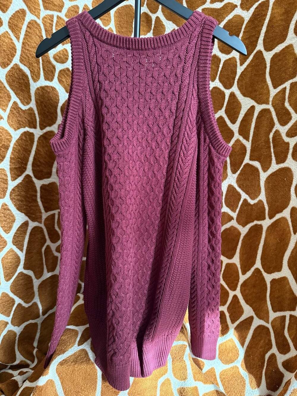 MICHAEL Michael Kors Maroon Cable Knit Cold Shoulder Sweater Top - Picture 4 of 7